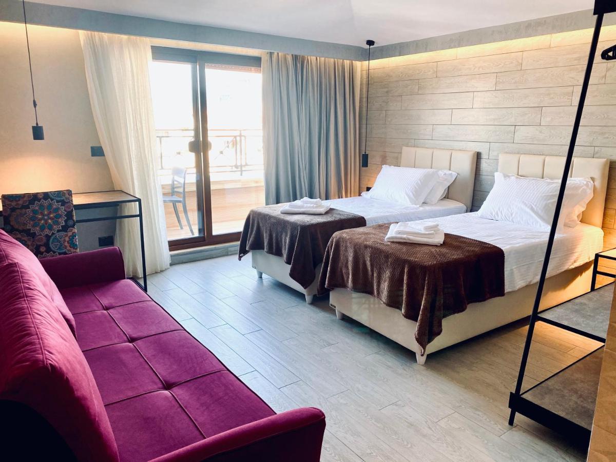 Deluxe Rooms In Blloku Area تيرانا المظهر الخارجي الصورة