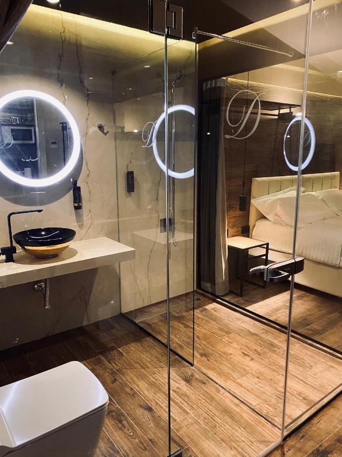 Deluxe Rooms In Blloku Area تيرانا المظهر الخارجي الصورة