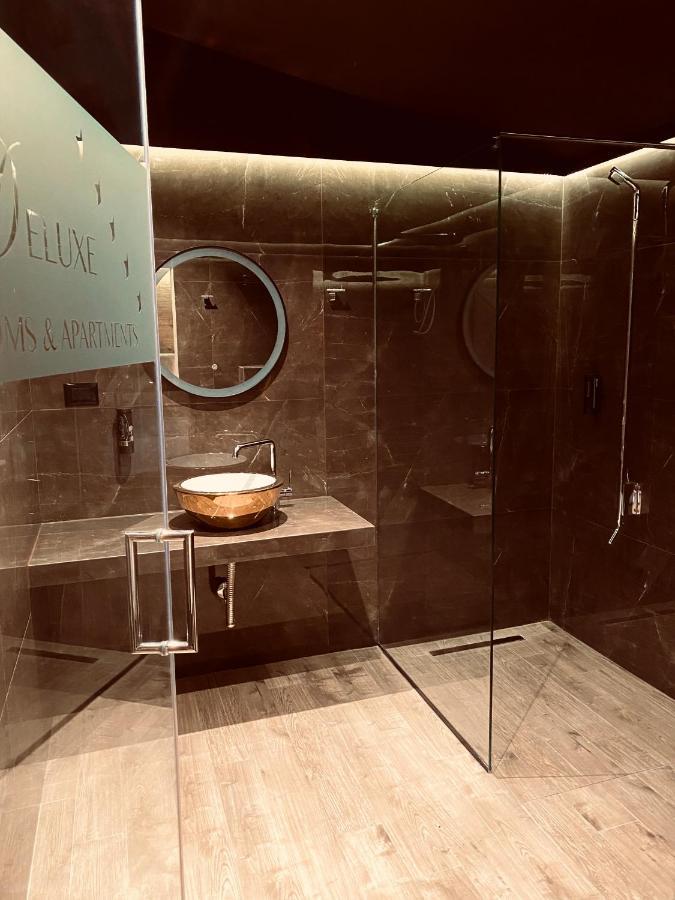Deluxe Rooms In Blloku Area تيرانا المظهر الخارجي الصورة