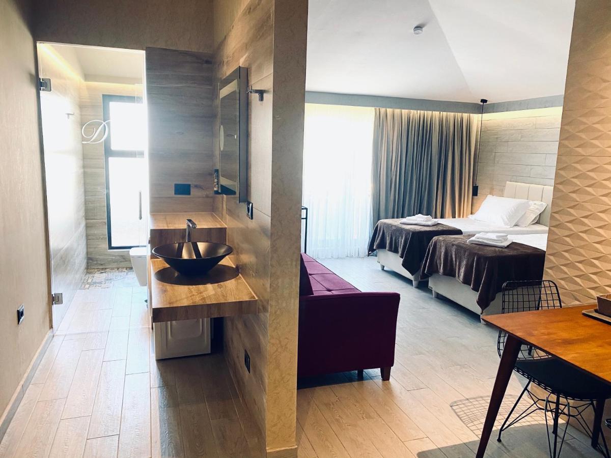 Deluxe Rooms In Blloku Area تيرانا المظهر الخارجي الصورة
