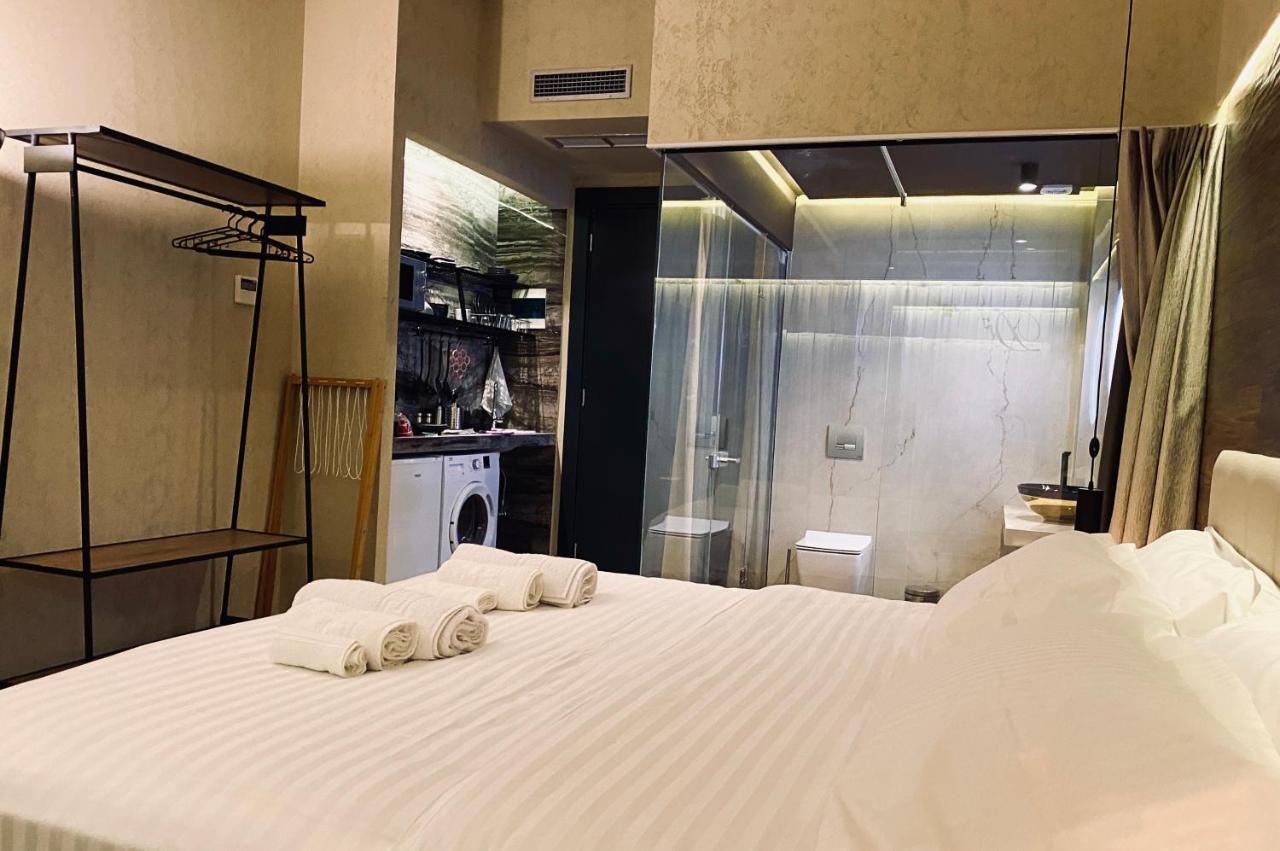 Deluxe Rooms In Blloku Area تيرانا المظهر الخارجي الصورة