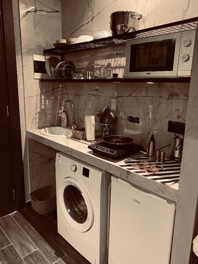 Deluxe Rooms In Blloku Area تيرانا المظهر الخارجي الصورة